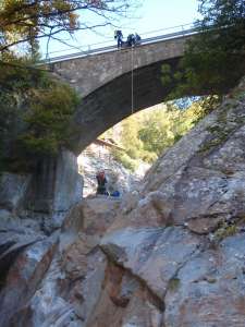 Torrente Pacoulla - 
        il ponte di partenza
    