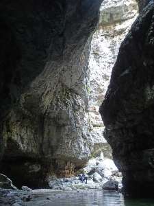 Val Fogarè - 
         parte inf. - grotta uscita
    