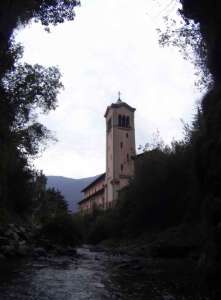 Val Trobiolo (Buco dei Ladroni) - 
        Uscita a valle riva sx
    