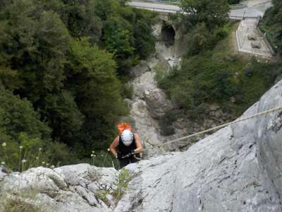 Cascate del Parello - 
        In cima al salto finale
    