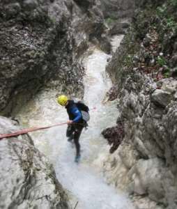 Valle dell' Infernaccio
Val d' Abisso - Cascate della Madonna - 
        
    