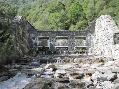 Valle Casenda - 
        le dighe (possibilità di uscita)
    